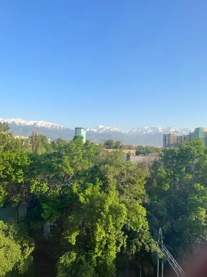 Уютная Студия С Видом На Горы Almaty Apartment
